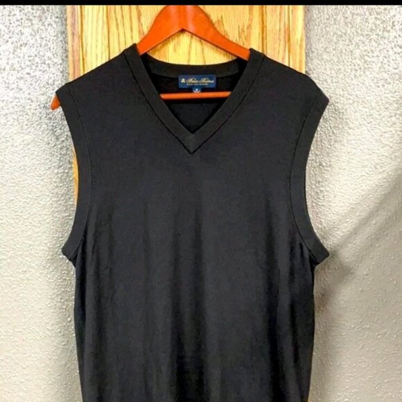 ⭐ Brooks Brothers Brown Sweater Vest ✨ - Picture 1 of 3
